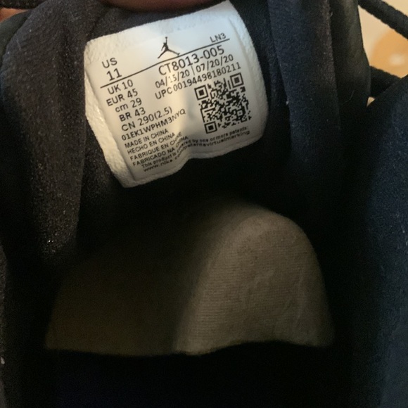 Air Jordan 12 Retro 'Dark Concord' - Picture 3 of 8